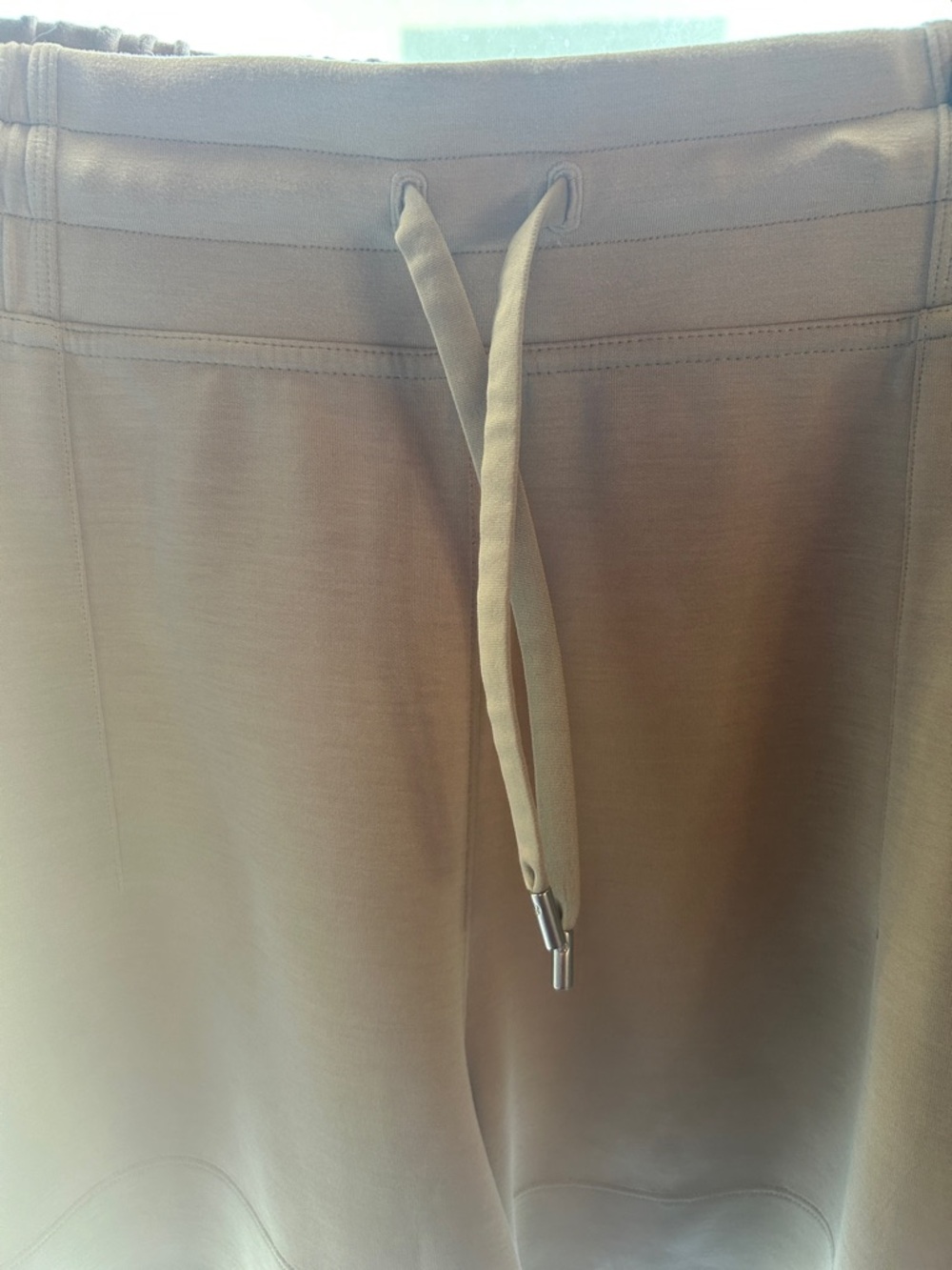“Lululemonon” on back of pants. Tags. EUC. Tan color. 2 side pockets. See photos - Picture 4 of 8